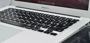 New Laptop Apple MacBook Air 2015 8GB Intel Core i5 SSD 128GB