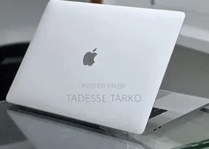 New Laptop Apple MacBook Pro 2016 16GB Intel Core i7 SSD 256GB