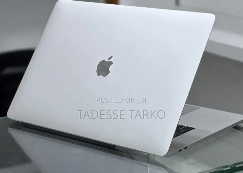 New Laptop Apple MacBook Pro 2016 16GB Intel Core i7 SSD 256GB