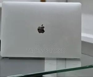New Laptop Apple MacBook Pro 2016 16GB Intel Core i7 SSD 256GB