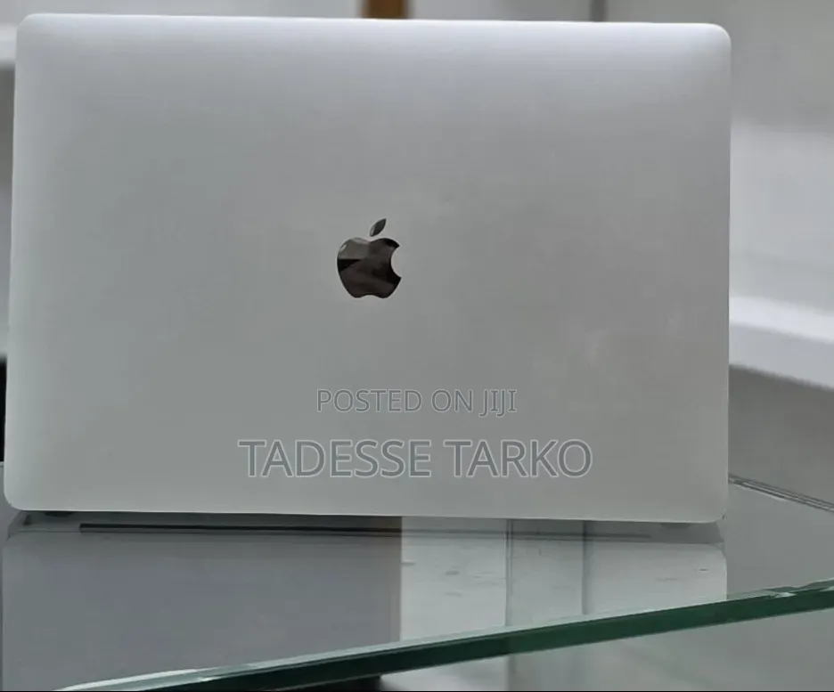 New Laptop Apple MacBook Pro 2016 16GB Intel Core i7 SSD 256GB