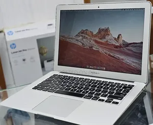 Laptop Apple MacBook 2015 8GB Intel Core i5 SSD 128GB