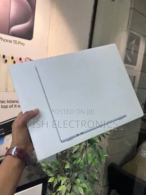 New Laptop Apple MacBook Air 2025 M4 15-inch 18GB Apple M4 SSD 512GB