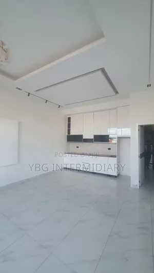 Furnished 5bdrm Villa in Gemenay Mariam, Yeka for sale