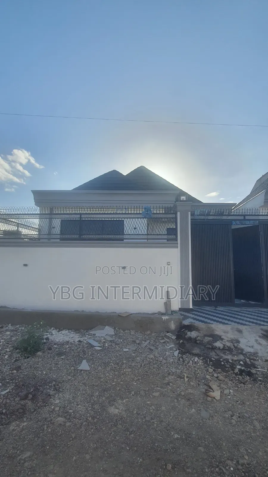 Furnished 5bdrm Villa in Gemenay Mariam, Yeka for sale