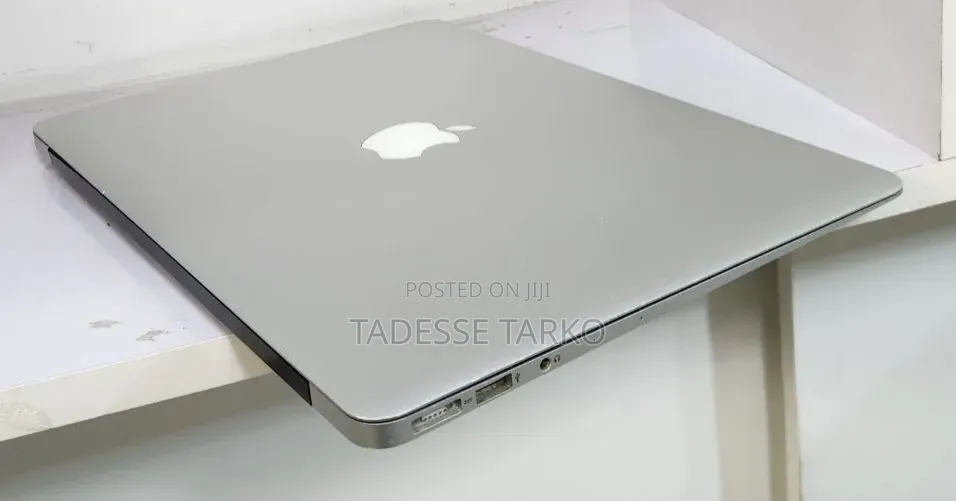 New Laptop Apple MacBook Air 2017 8GB Intel Core i5 SSD 256GB