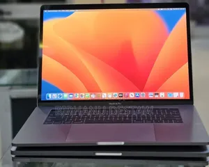 New Laptop Apple MacBook Pro 2017 16GB Intel Core i7 SSD 512GB