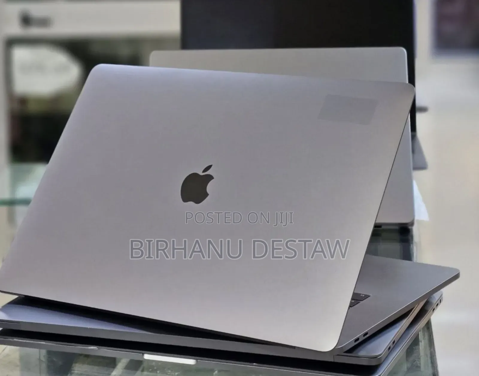 New Laptop Apple MacBook Pro 2017 16GB Intel Core i7 SSD 512GB