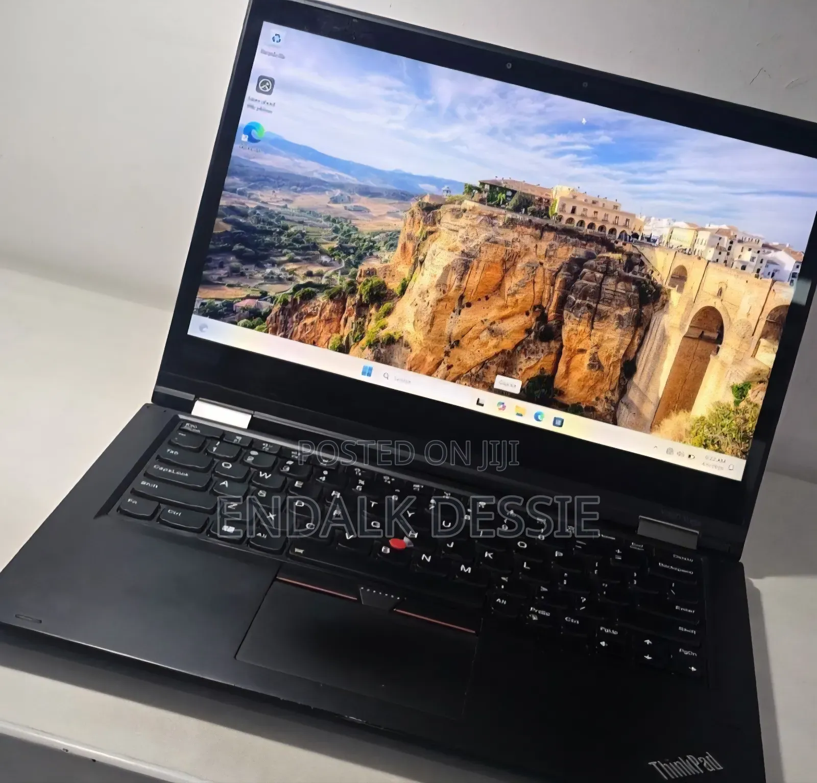New Laptop Lenovo ThinkPad Yoga 370 8GB Intel Core i7 SSD 128GB