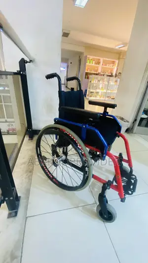 Kind Manual Wheelchair Typ 123 Foldable Adjustable Anti-Slip