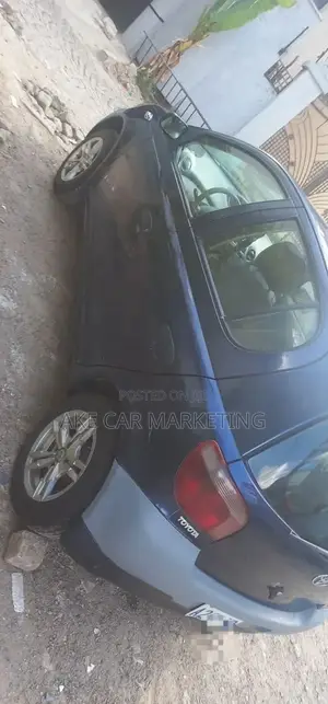 Toyota Vitz 1999 Blue