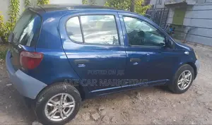 Toyota Vitz 1999 Blue