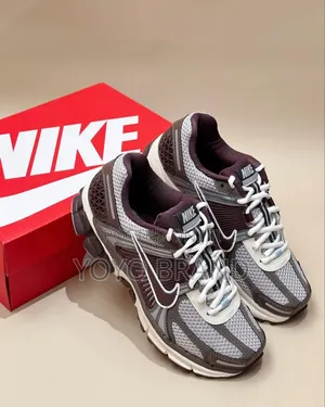 Nike Zoom Vomero 5 "Earth Fossil" Unisex Fashion Sneaker