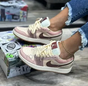 Nike Women's Air Jordan 1 Low Se "Dark Pony" Fashion Shoes