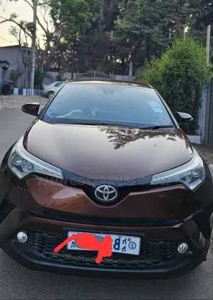Toyota C-HR 2017 Gold