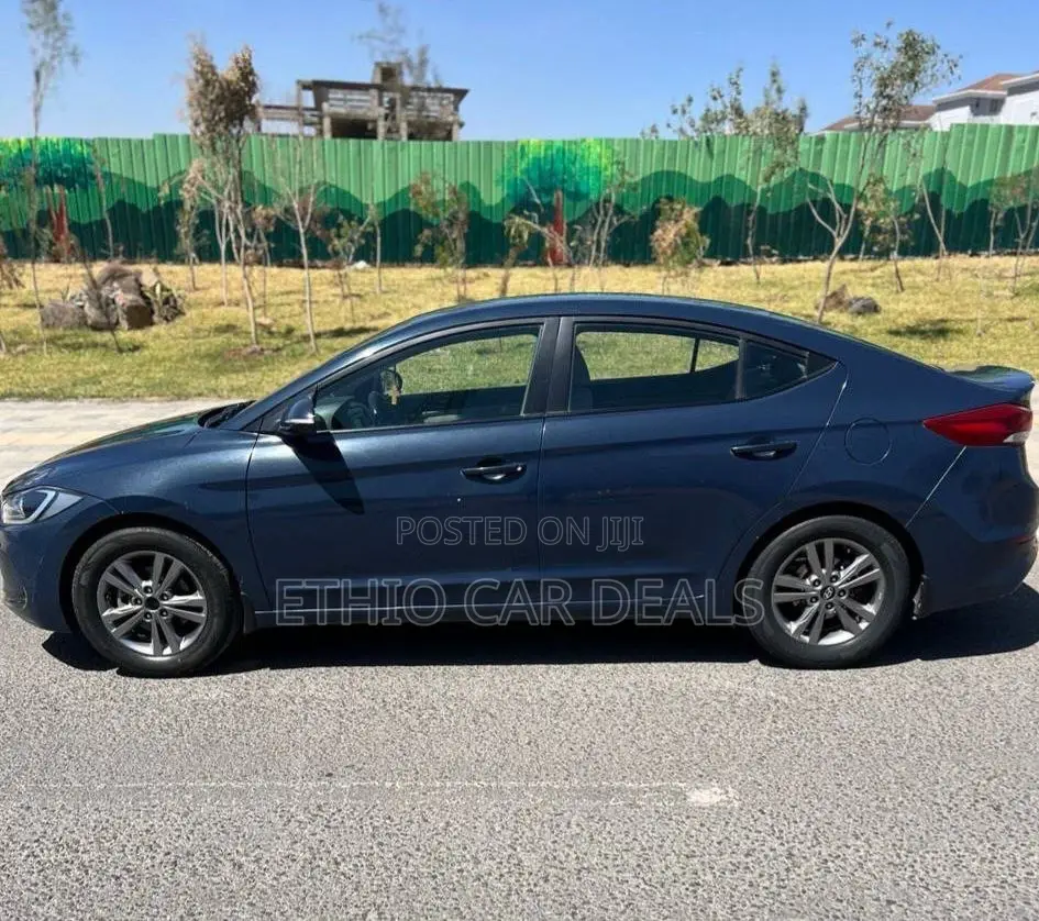 Hyundai Elantra 2017 Blue