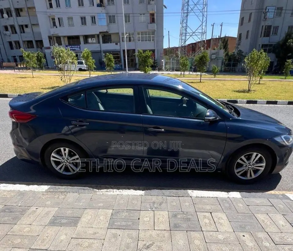 Hyundai Elantra 2017 Blue