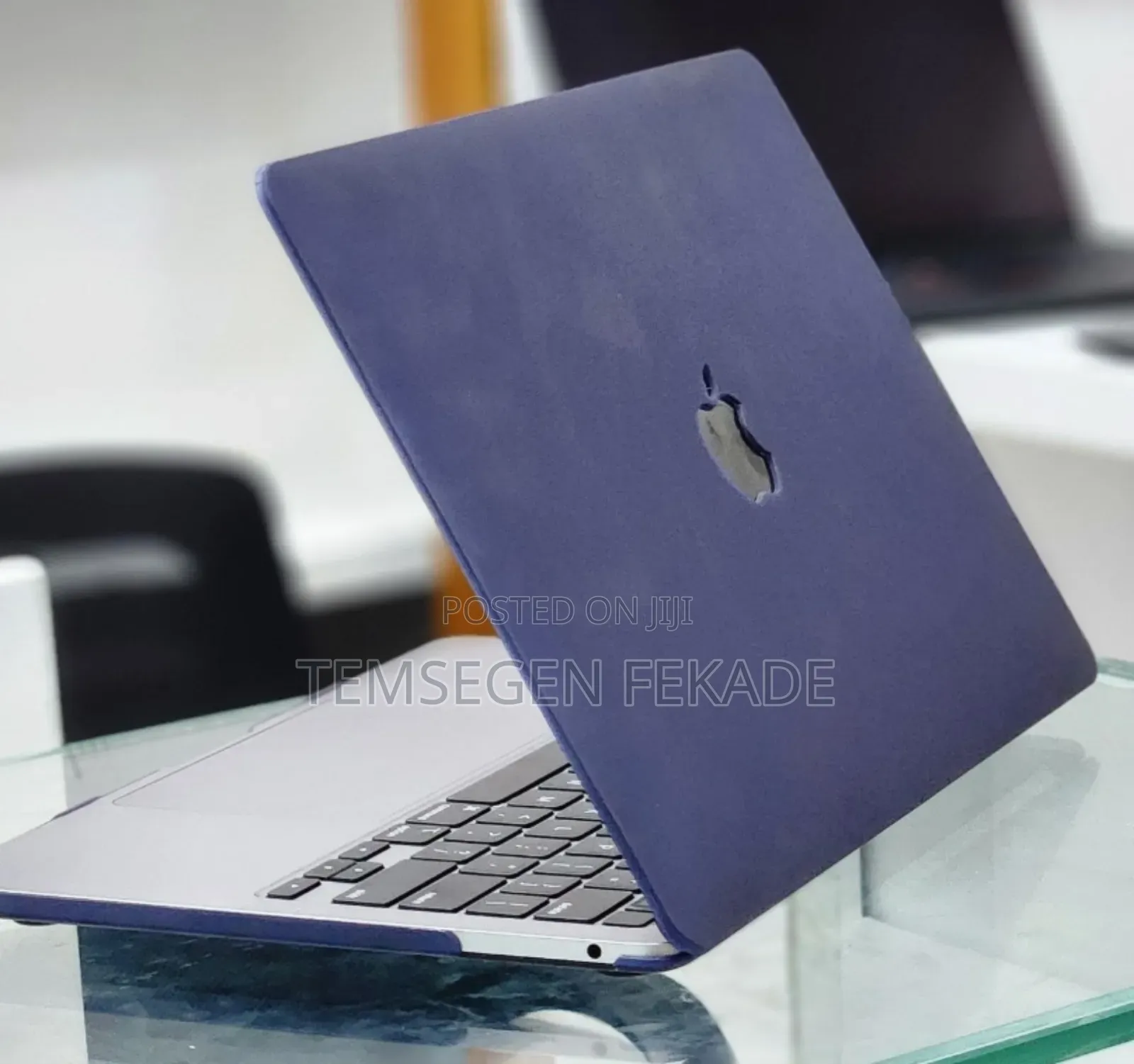 New Laptop Apple MacBook Pro 2020 M1 8GB Apple M1 Pro SSD 512GB
