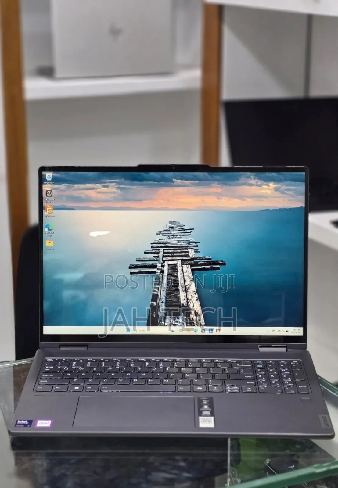 New Laptop Lenovo Yoga 7i 16GB Intel Core Ultra 7 SSD 1T