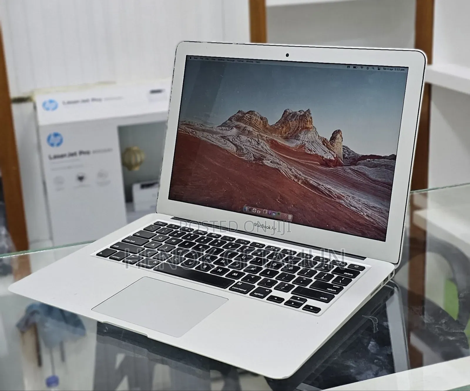 New Laptop Apple MacBook Air 2015 8GB Intel Core i5 SSD 128GB