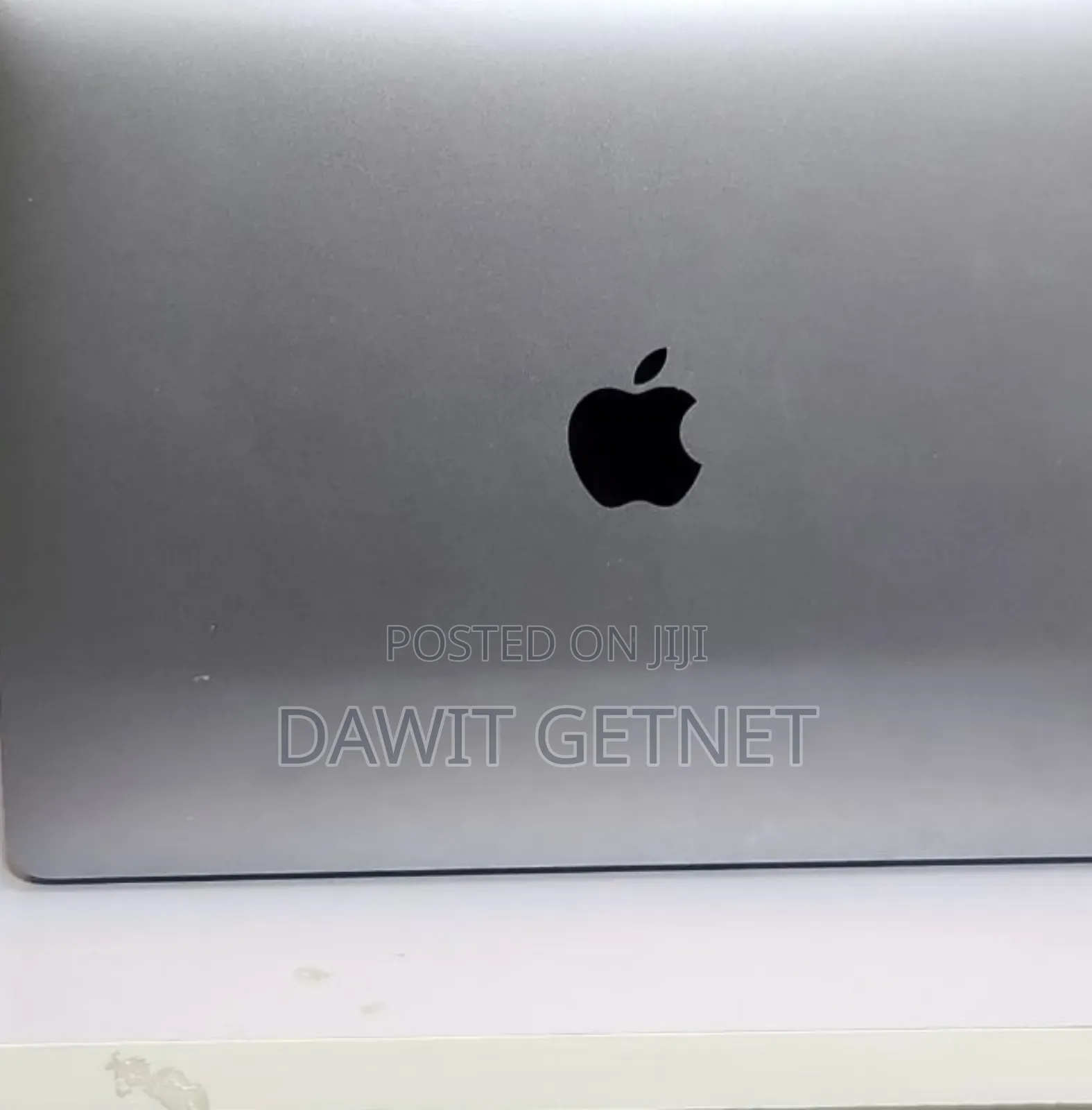 New Laptop Apple MacBook Pro 2017 8GB Intel Core i5 SSD 256GB