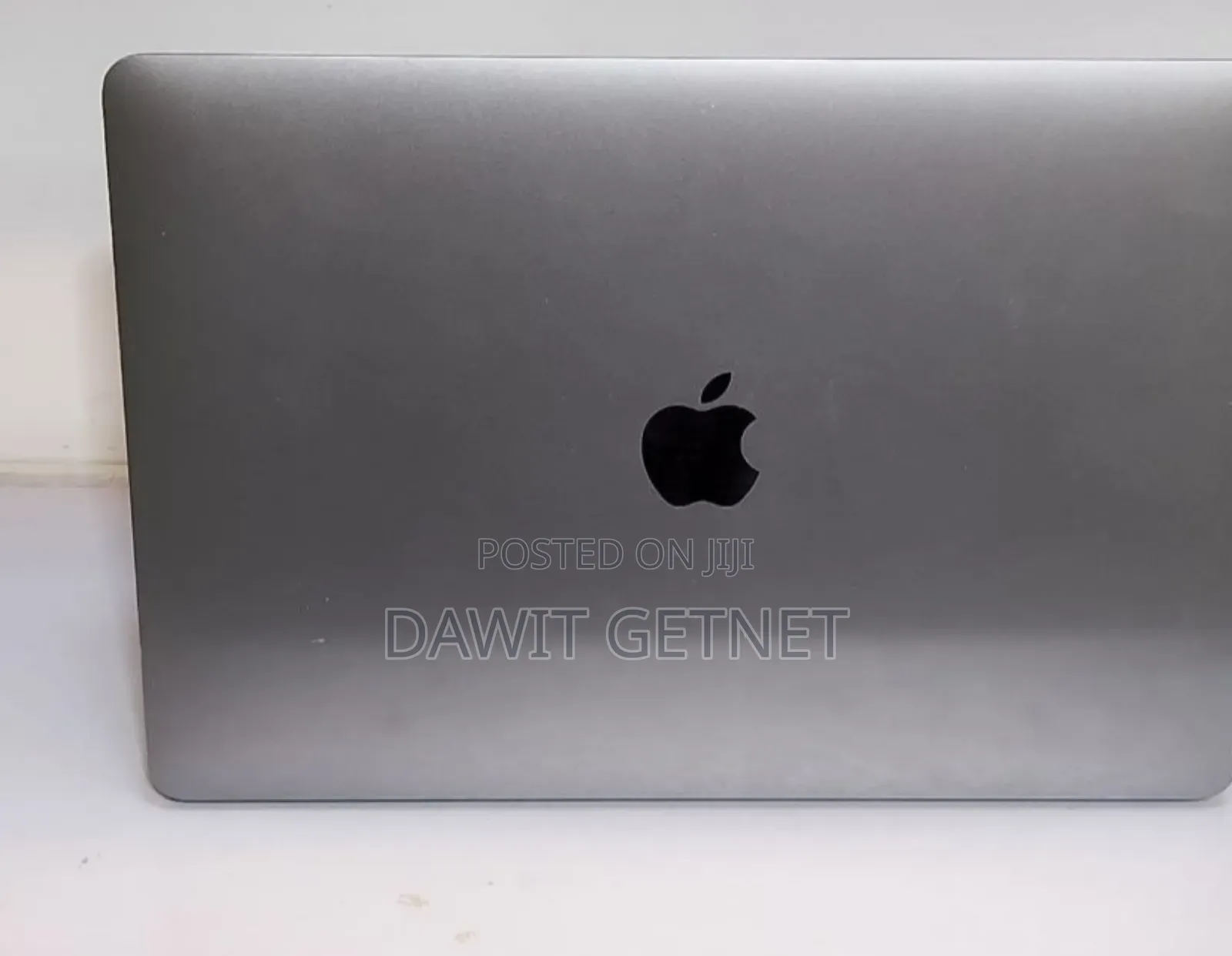 New Laptop Apple MacBook Pro 2017 8GB Intel Core i5 SSD 256GB