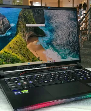 New Laptop MSI Raider GE68HX 13VI-202US 32GB Intel Core i9 SSD 1T