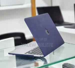 New Laptop Apple MacBook Pro 2020 M1 8GB Apple M1 Pro SSD 512GB