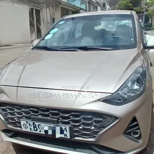 Hyundai I10 2022 Gold