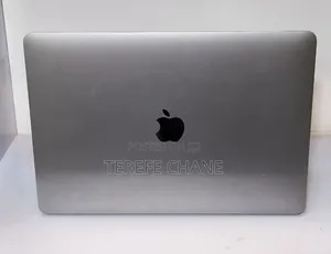 New Laptop Apple MacBook Pro 2019 8GB Intel Core i5 SSD 256GB