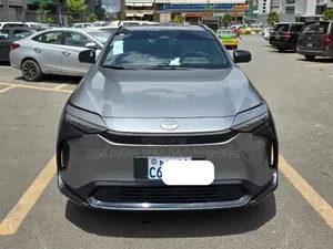 Toyota bZ4X 2025 Gray