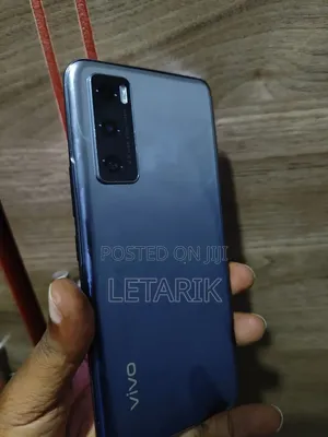 Vivo V23 128 GB