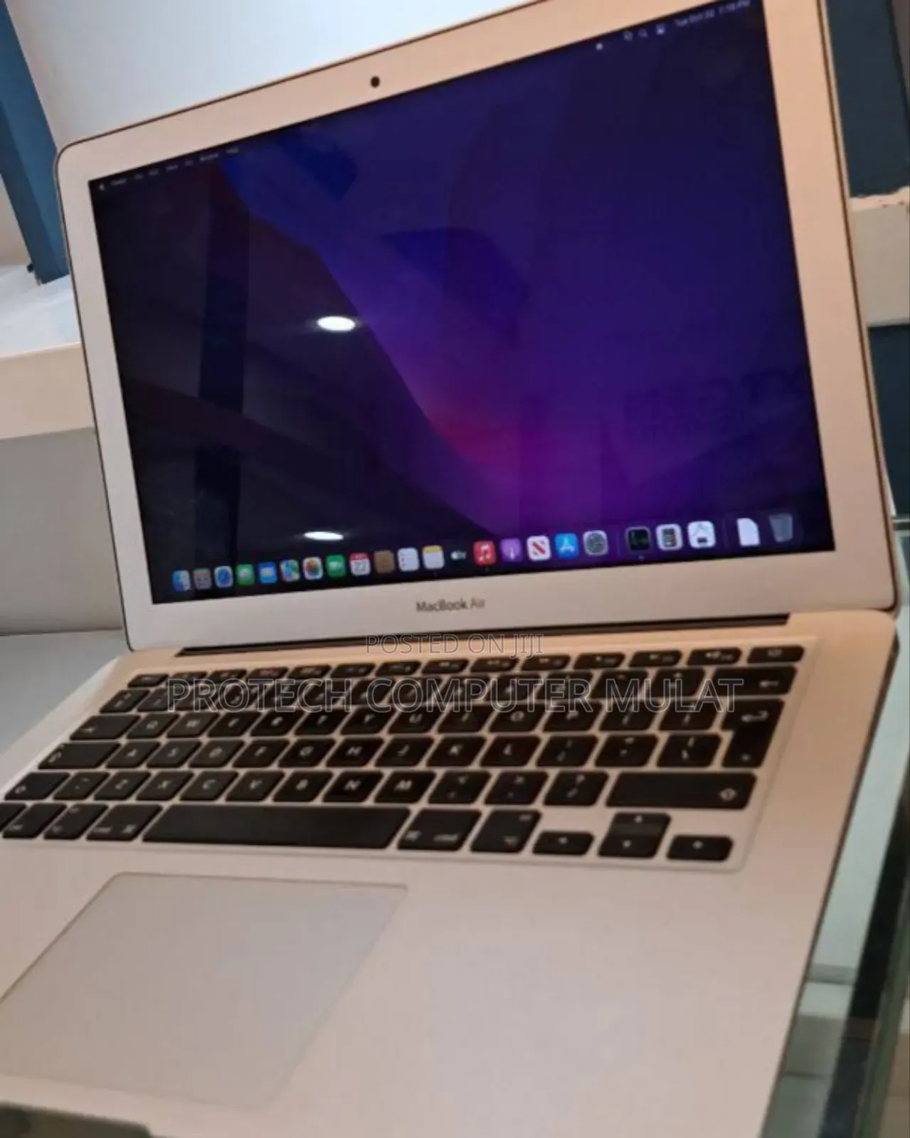 New Laptop Apple MacBook Air 2017 8GB Intel Core i5 SSD 128GB