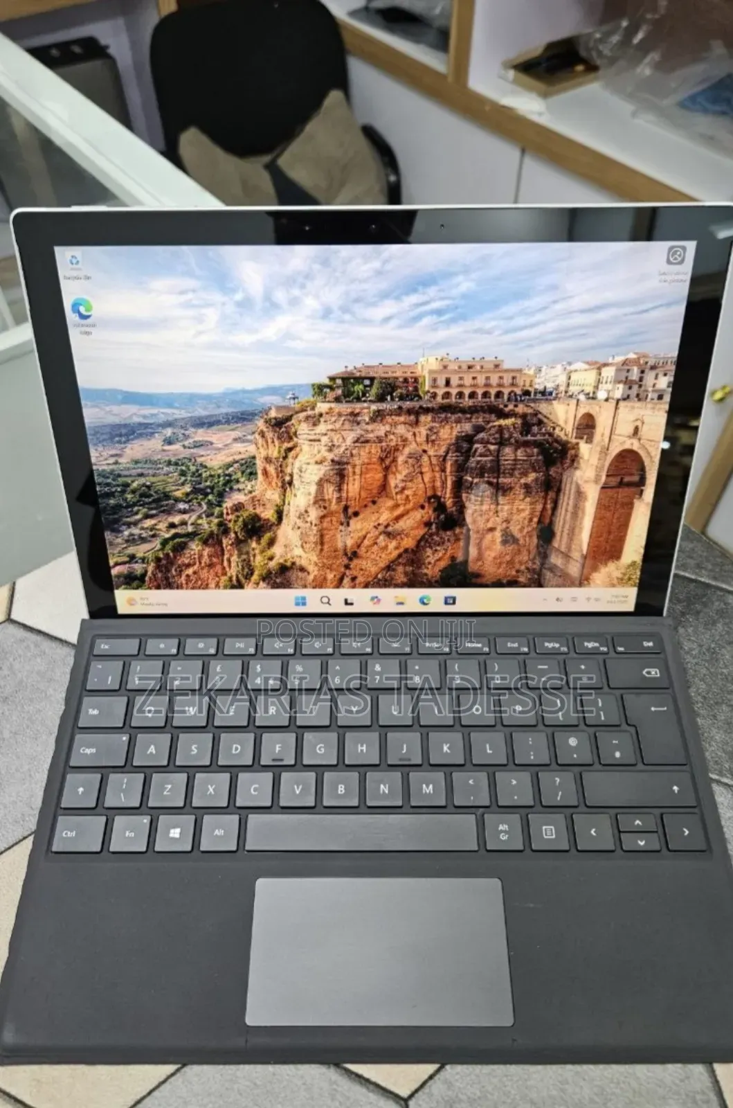 New Laptop Microsoft Surface Pro 7+ 16GB Intel Core i7 SSD 256GB