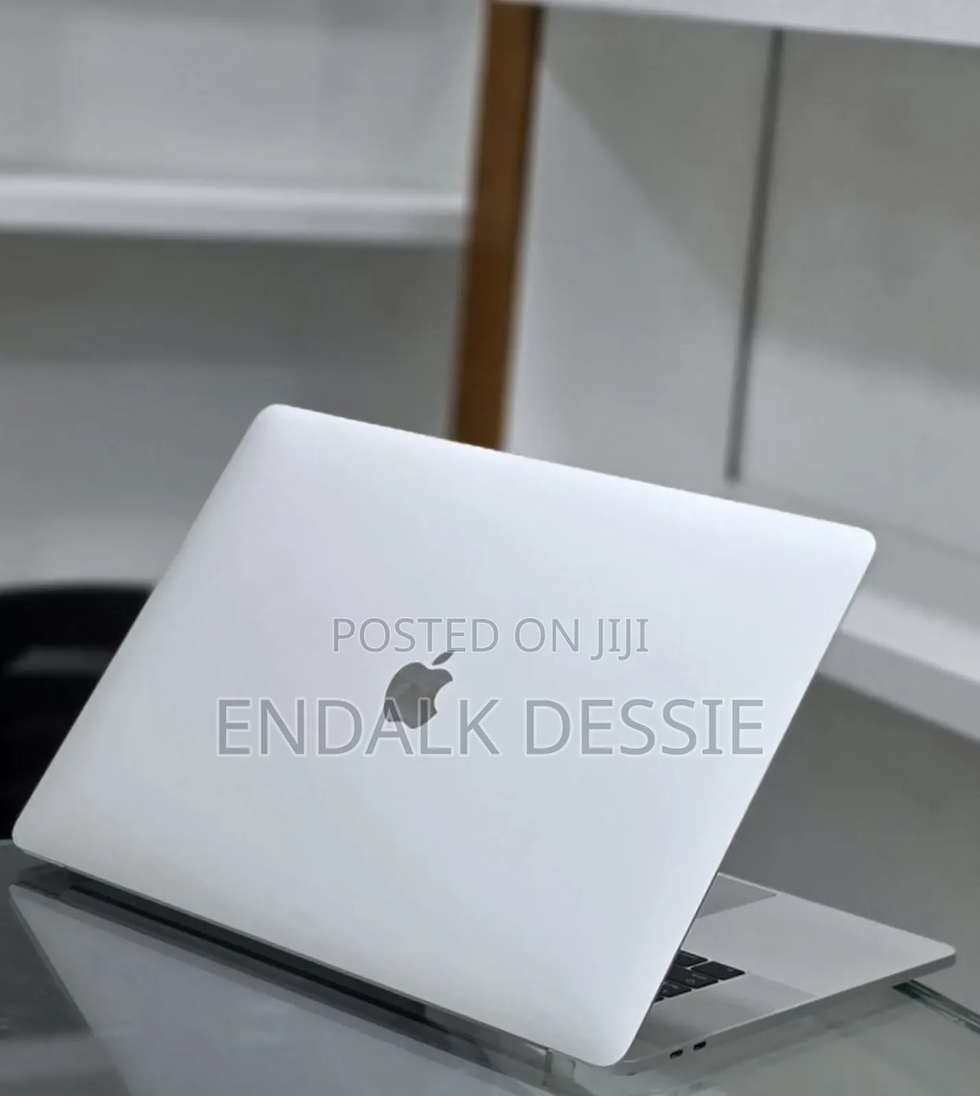 New Laptop Apple MacBook 2016 16GB Intel Core i7 SSD 256GB