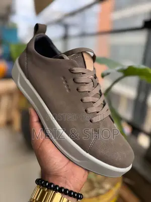 Rushine Flat Sneakers