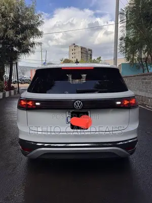 Volkswagen ID.6 2023 White
