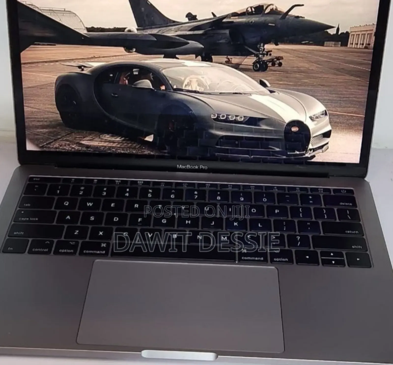 New Laptop Apple MacBook Pro 2017 8GB Intel Core i5 SSD 256GB