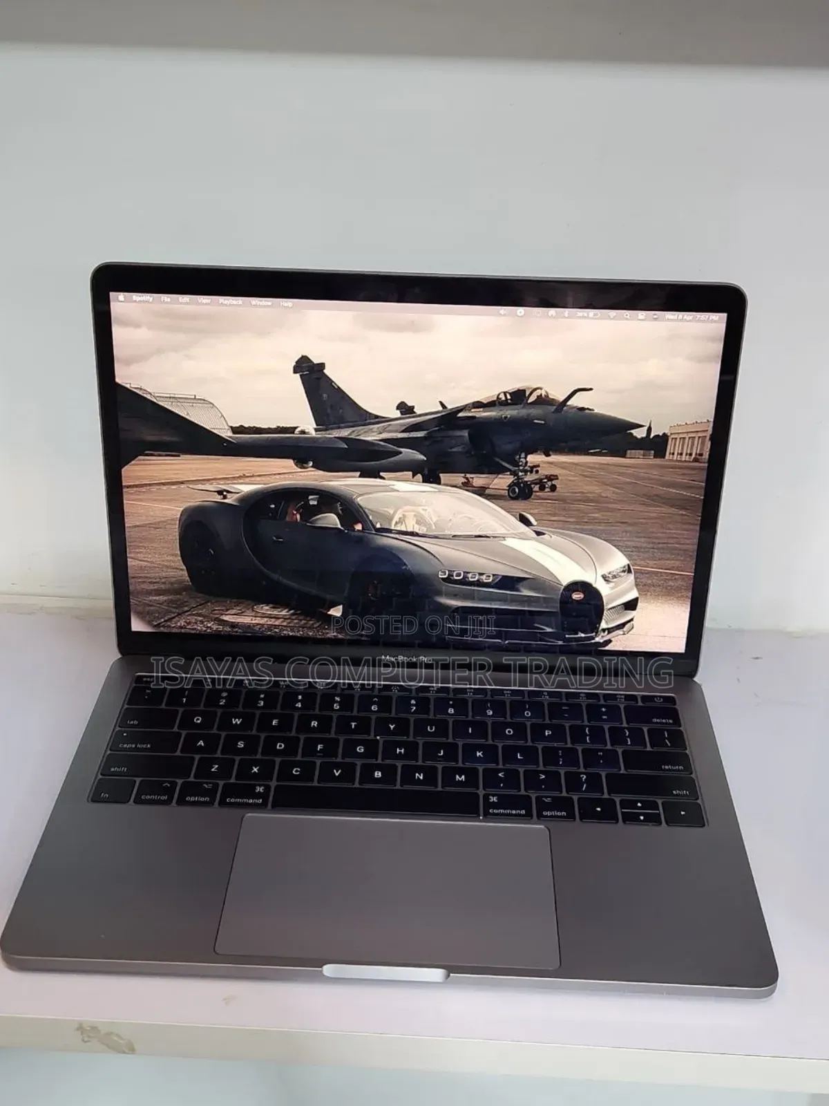 New Laptop Apple MacBook Pro 2017 8GB Intel Core i5 SSD 256GB