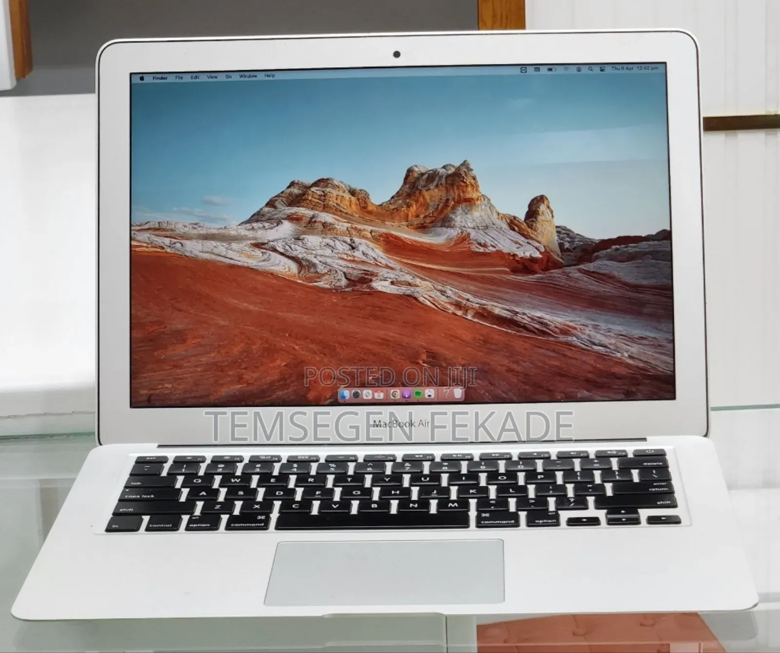 New Laptop Apple MacBook Air 2015 8GB Intel Core i5 SSD 128GB