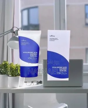 Isntree Hyaluronic Acid Watery Sunscreen Gel