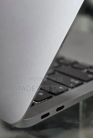 New Laptop Apple MacBook Air 2020 M1 8GB Apple M1 SSD 256GB