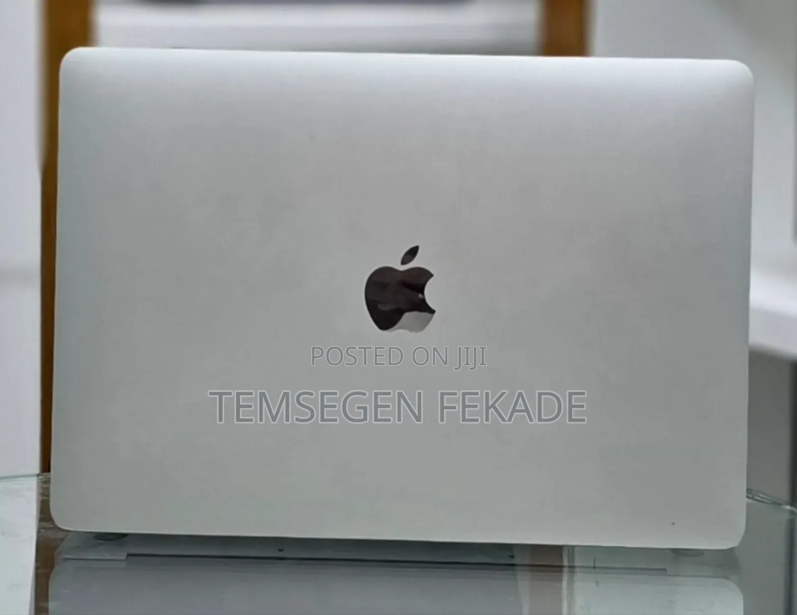 New Laptop Apple MacBook Air 2020 M1 8GB Apple M1 SSD 512GB