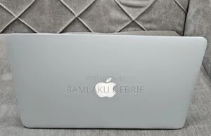 New Laptop Apple MacBook Pro 2015 8GB Intel Core i7 SSD 256GB