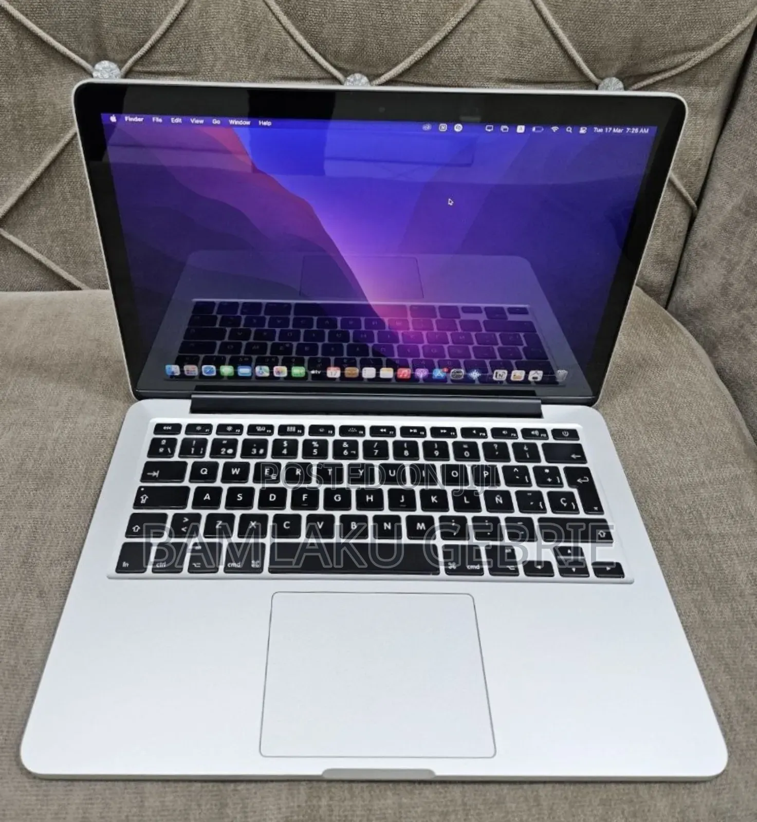 New Laptop Apple MacBook Pro 2015 8GB Intel Core i7 SSD 256GB