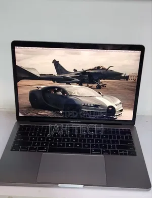 New Laptop Apple MacBook Pro 2017 8GB Intel Core i5 SSD 256GB
