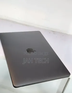 New Laptop Apple MacBook Pro 2017 8GB Intel Core i5 SSD 256GB