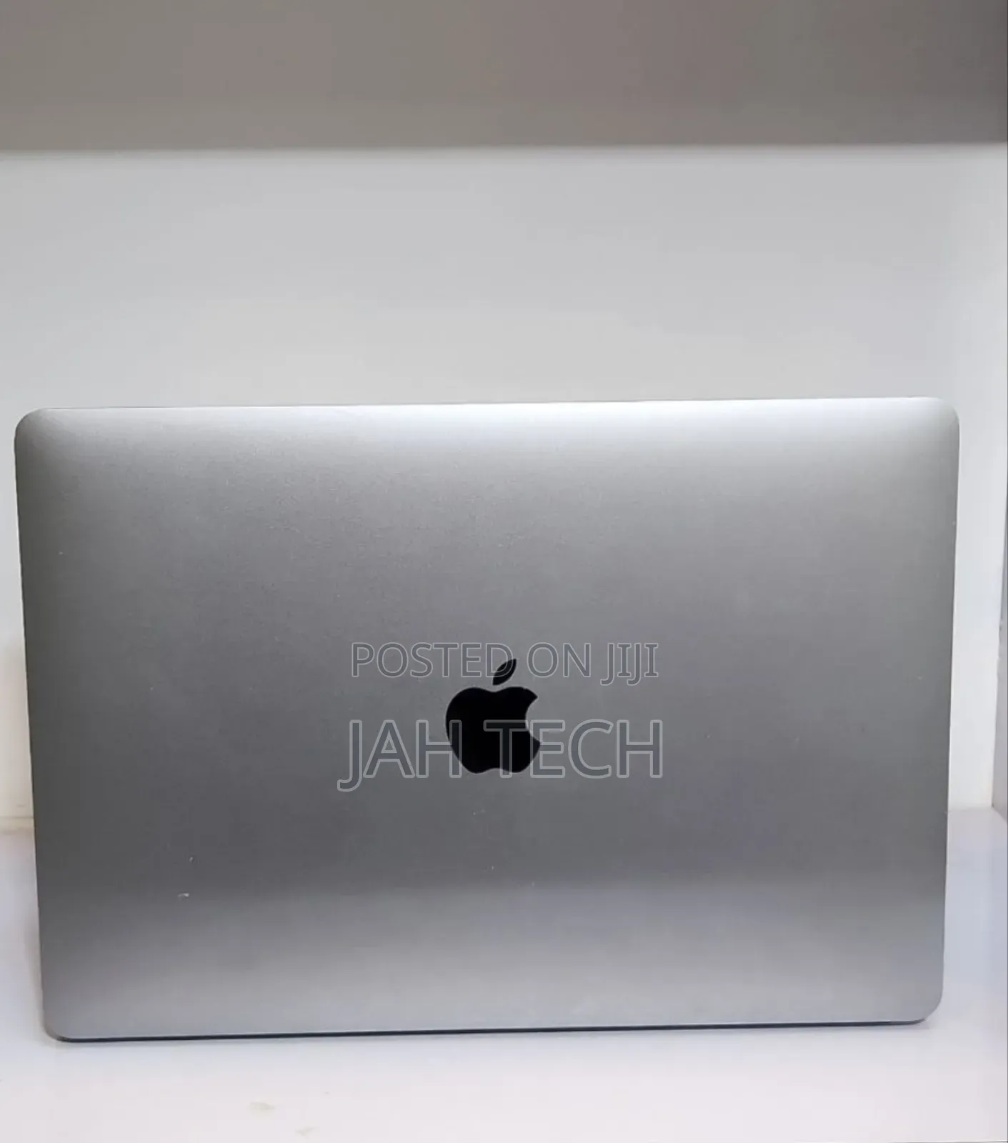 New Laptop Apple MacBook Pro 2017 8GB Intel Core i5 SSD 256GB