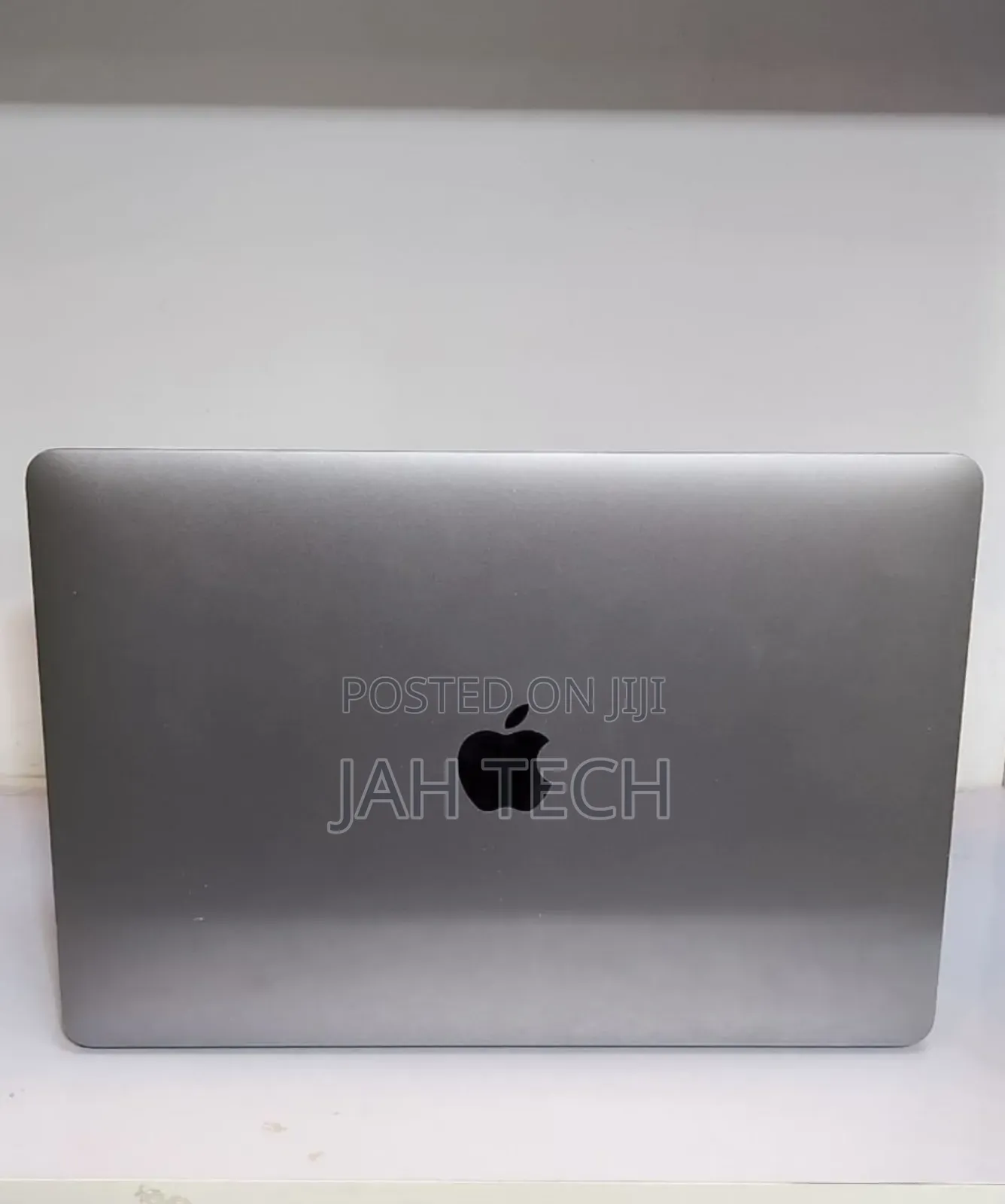New Laptop Apple MacBook Pro 2017 8GB Intel Core i5 SSD 256GB