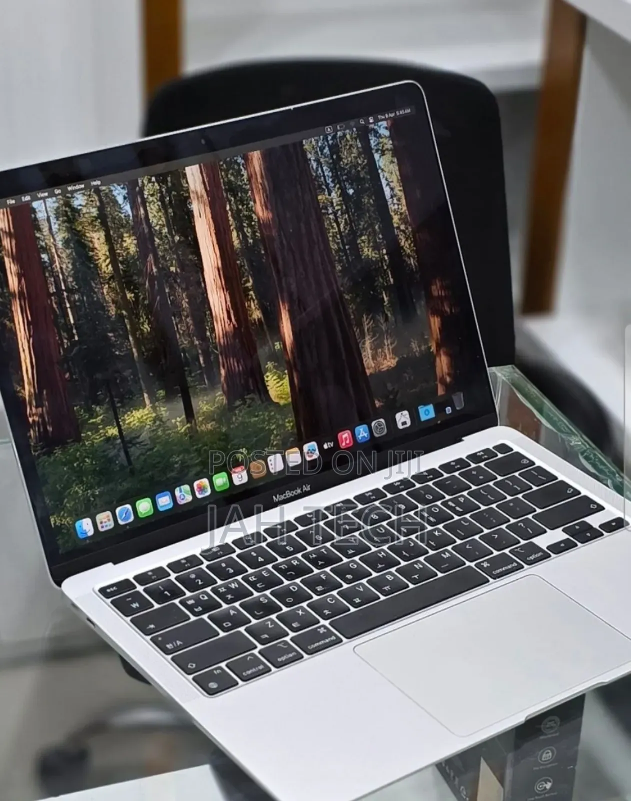 New Laptop Apple MacBook Air 2020 M1 8GB Apple M1 SSD 512GB